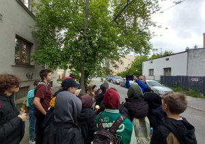 Uczestnicy wycieczki podczas wykonywania zdjęcia