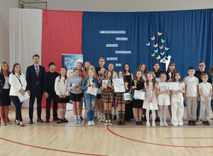 Sukces naszych uczennic na Konkursie Piosenki Angielskiej „Singing Kids” w Wadlewie!