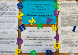 Gazetka w Bibliotece szkolnej poświęcona Tygodniowi Bibliotek