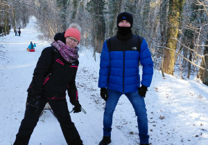 Opiekunowie czuwają nad bezpieczeństwem zjazdów