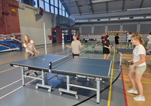 Uczestnicy turnieju w czasie rozgrzewki