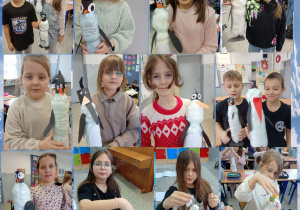 Uczniowie klasy IIa trzymają w rękach wykonane pingwinki z wykorzystaniem plastikowych butelek, waty oraz kolorowego papieru. Troje dzieci wypełnia butelkę watą.