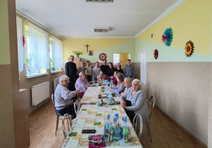 Szkolni wolontariusze z przedświąteczną wizytą u podopiecznych Sióstr Felicjanek