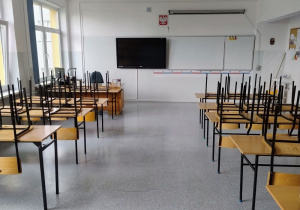 Pracownia fizyczna po remoncie malarskim