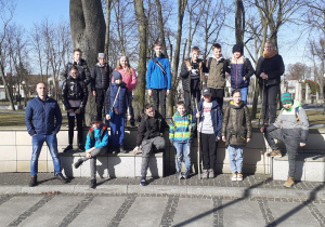Uczestniczy wycieczki w Parku w Rzgowie przed wyprawą